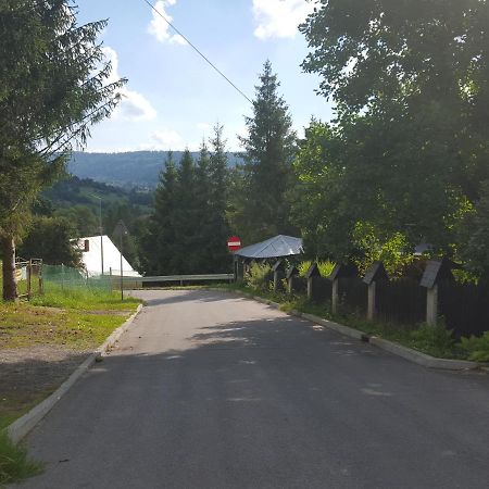 Pokoje Goscinne U Gochy Ustrzyki Dolne Esterno foto