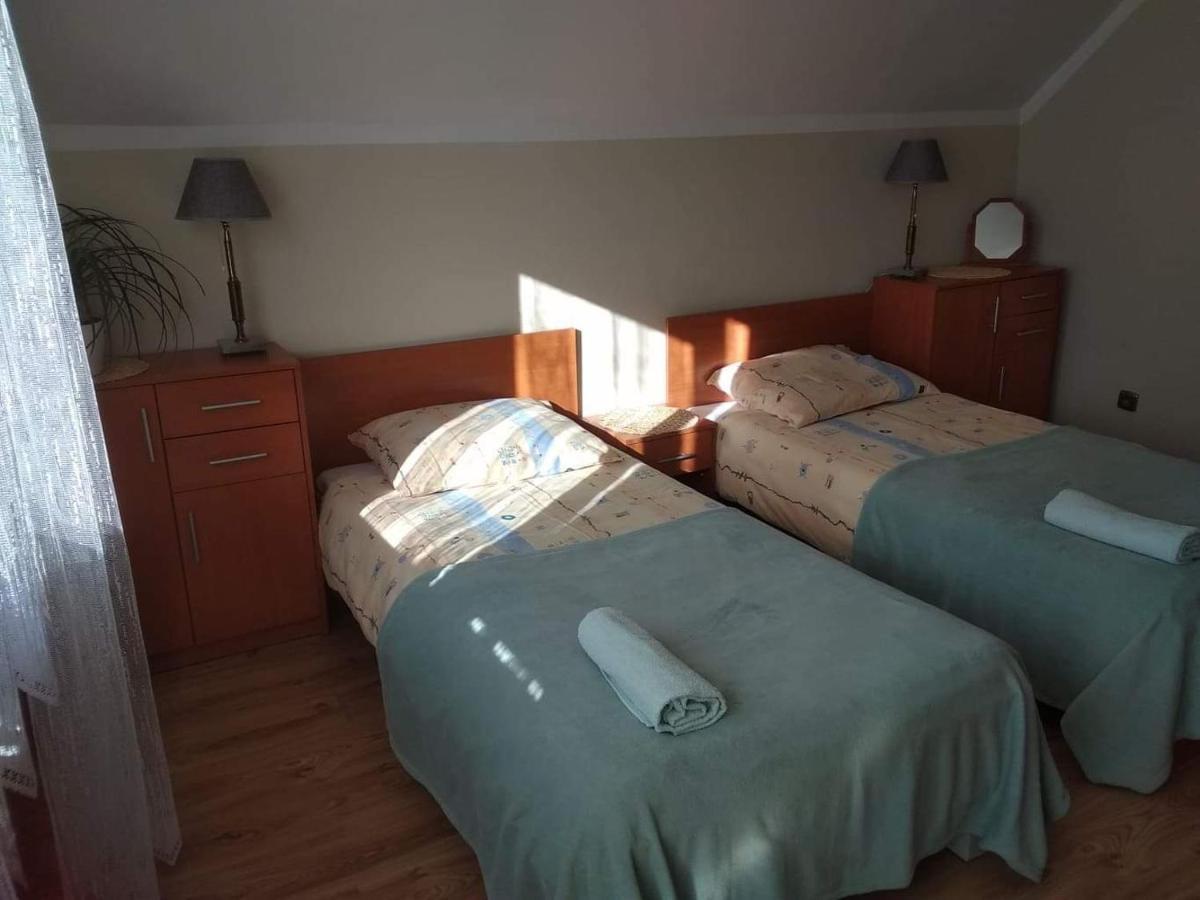 Pokoje Goscinne U Gochy Ustrzyki Dolne Esterno foto